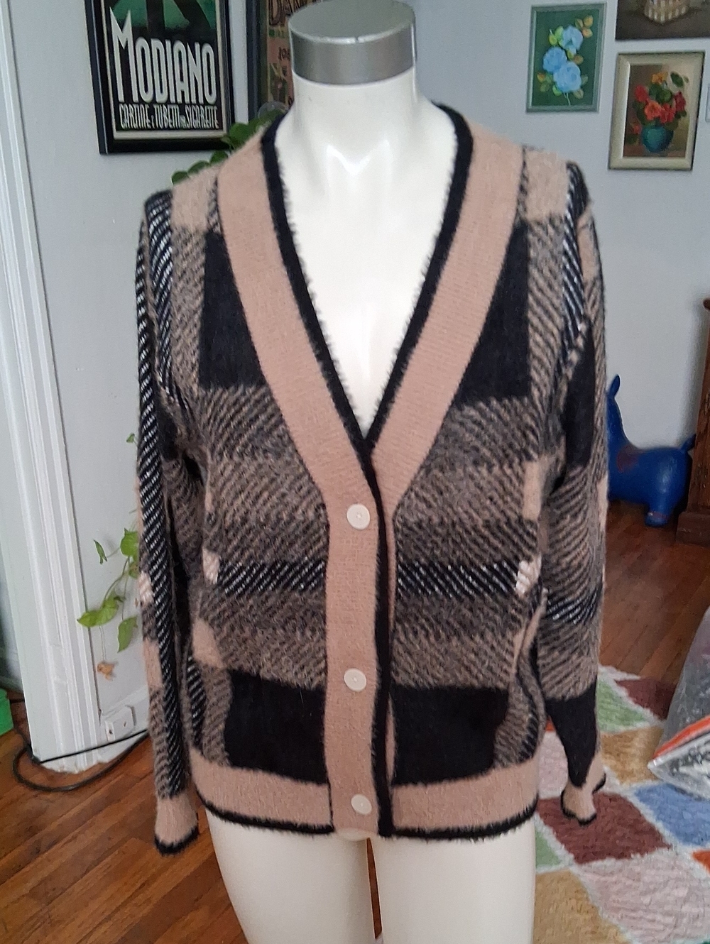 Womens Plaid V-Neck Button Cardigan Sweater - Beige & Black